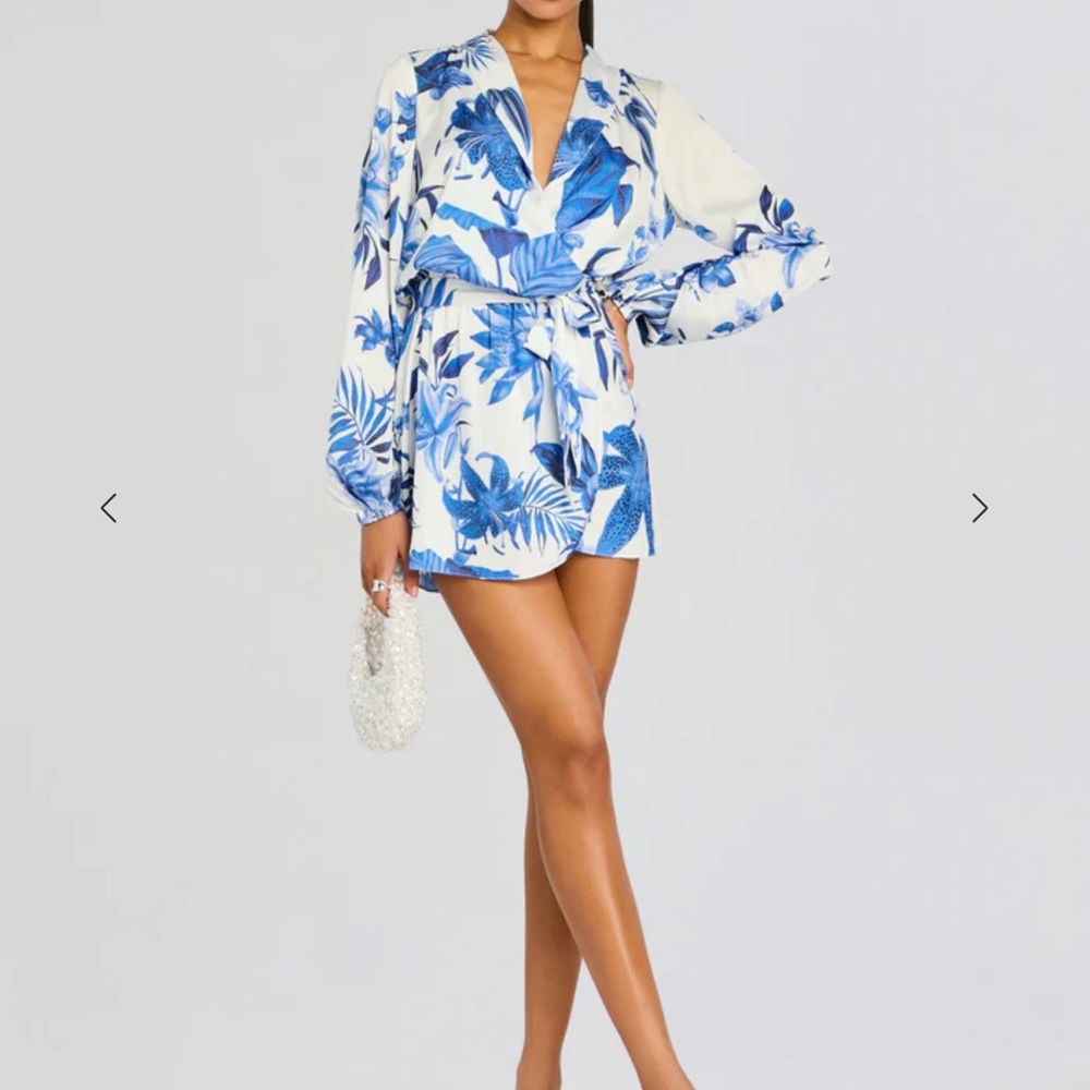 Retrofete Blue and White GABI MINI DRESS
Rococo Sand M NWT